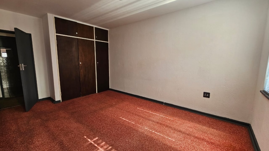 2 Bedroom Property for Sale in Potchefstroom North West